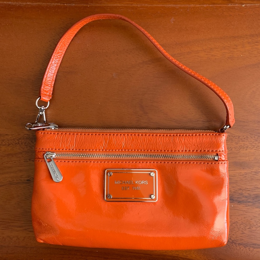 Michael Kors purse/wristlet
